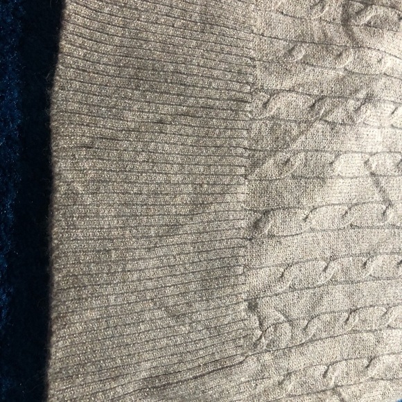 Women’s LOFT Beige sweater with gold shimmer - Picture 8 of 8